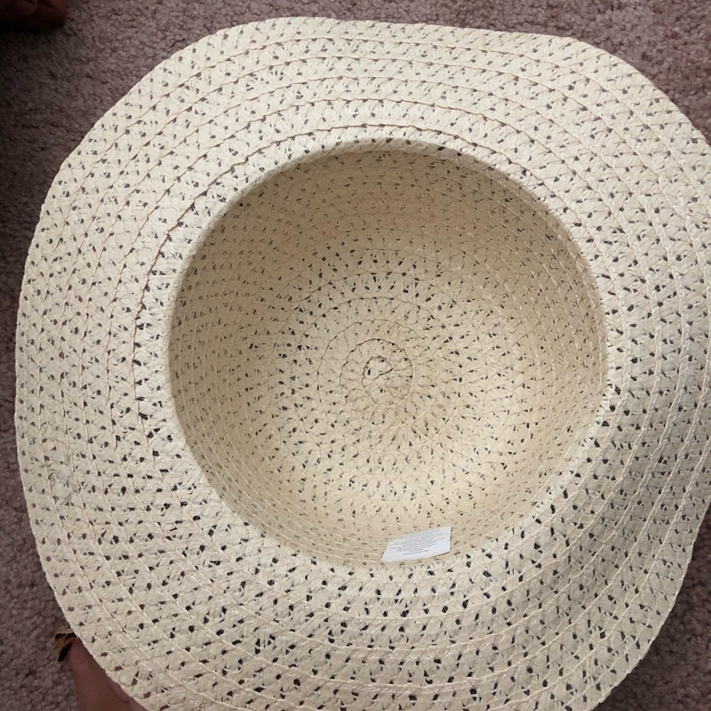 Straw hat - Picture 3 of 4
